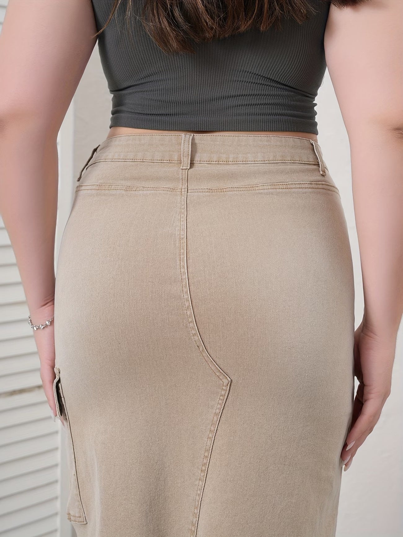 Women's High-Waisted Cargo Midi Skirt